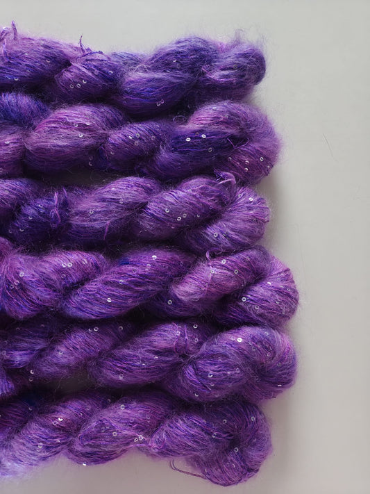 GLIMMER GOATY